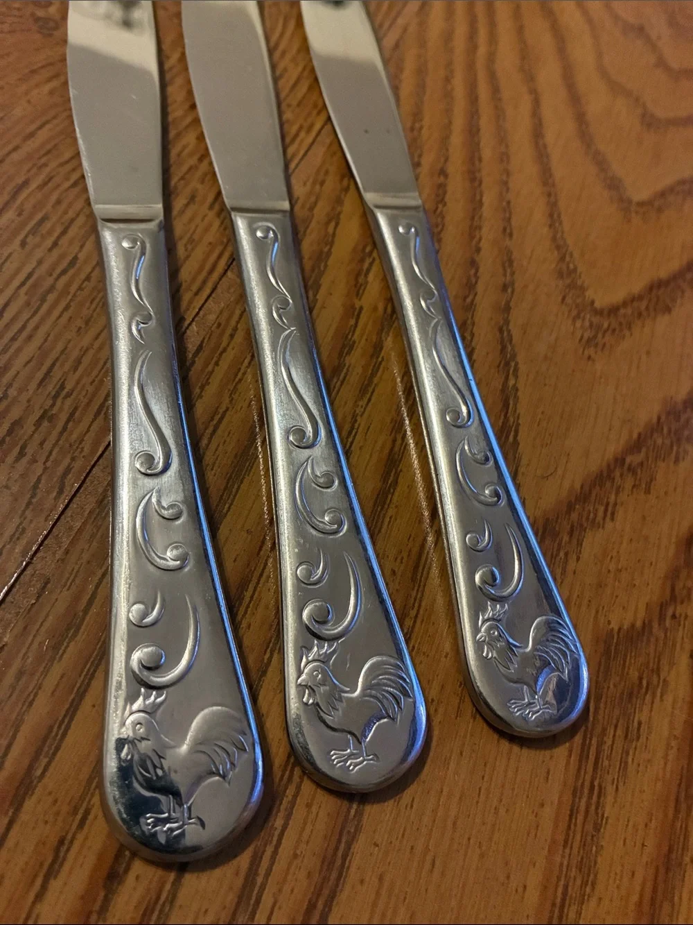 Butter Knife Set in Silver with Rooster Motif (Set of 3)